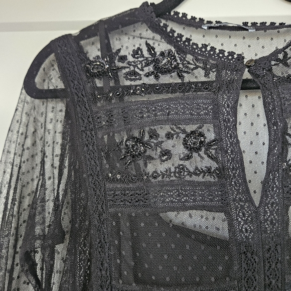 Zara Elegant Black Lace Dress - Picture 5 of 8